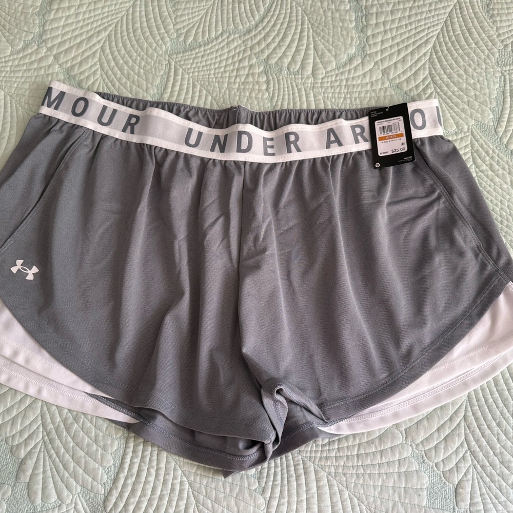 Under Armour Women's Play Up Athletic Shorts in Gray and White NWT 3X